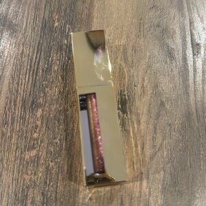 Scott Barnes lipgloss